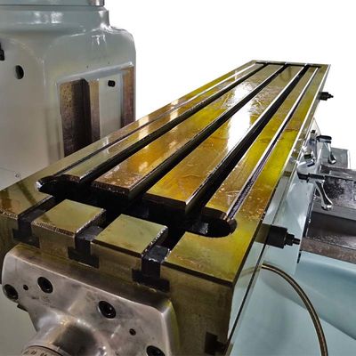 دستگاه فرز برجک عمودی R8 NT30 NT40 اندازه میز کار 1270x254mm